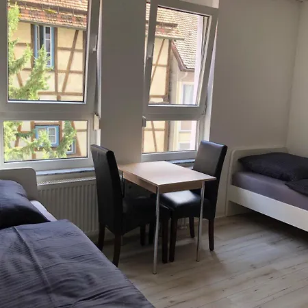 Apartament Neu Saniert, 7 Personen, Direkt An Der Autobahn Und Mercedes Werk Sindelfingen