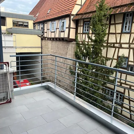 Apartament Neu Saniert, 7 Personen, Direkt An Der Autobahn Und Mercedes Werk